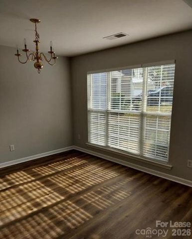 3147 Old Ironside Drive, Charlotte, NC 28213