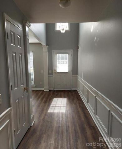 3147 Old Ironside Drive, Charlotte, NC 28213