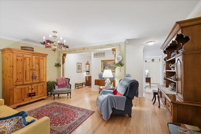 411 Ashland Avenue 1A, River Forest, IL 60305