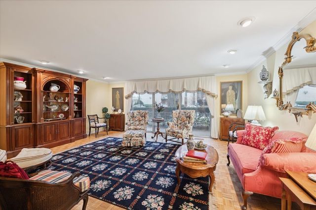 411 Ashland Avenue 1A, River Forest, IL 60305