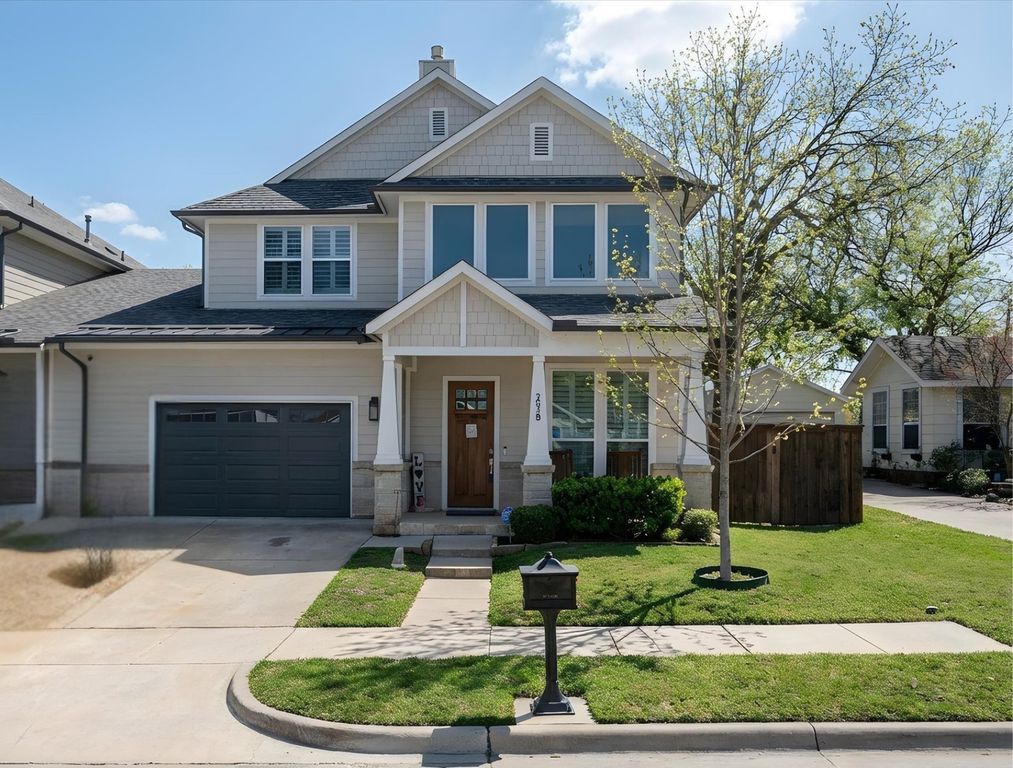 203 W Kimball Street B, Mansfield, TX 76063