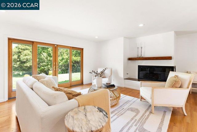 607 Rheem Blvd, Moraga, CA 94556