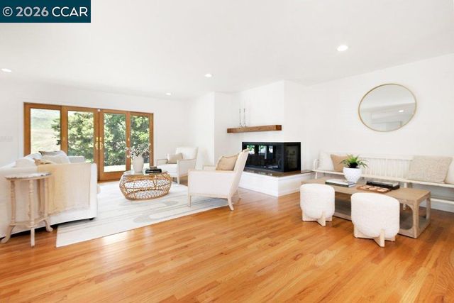 607 Rheem Blvd, Moraga, CA 94556