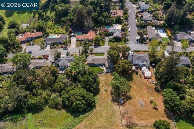 607 Rheem Blvd, Moraga, CA 94556