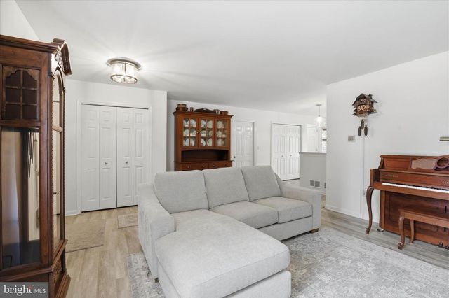 523 FOGGY BOTTOM RD, Ephrata, PA 17522