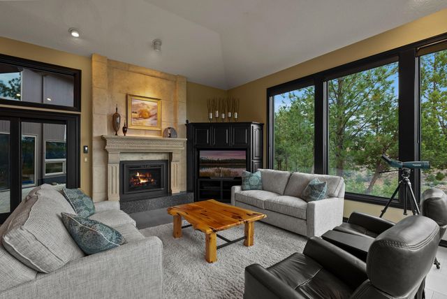 1122 NW Foxwood Place, Bend, OR 97703