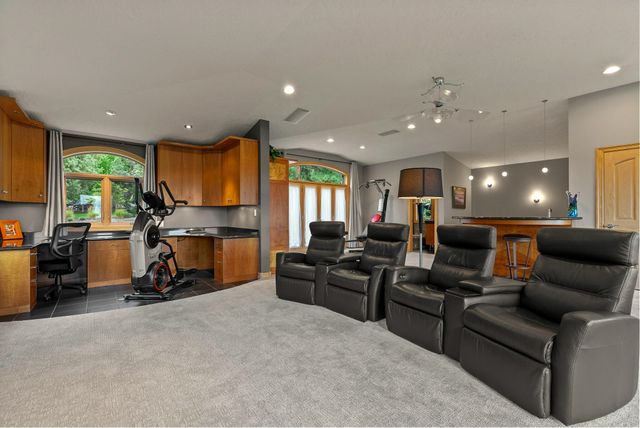 1122 NW Foxwood Place, Bend, OR 97703