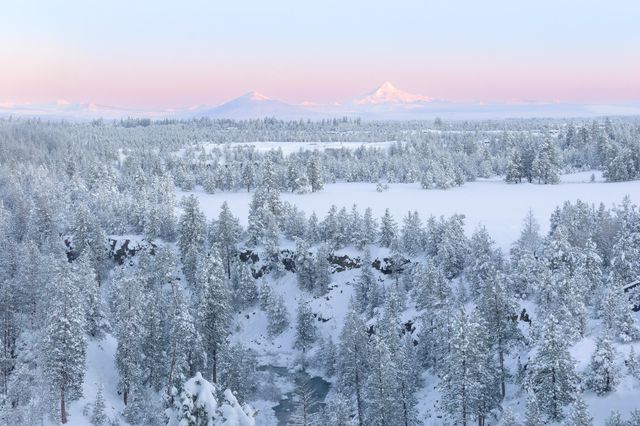 1122 NW Foxwood Place, Bend, OR 97703