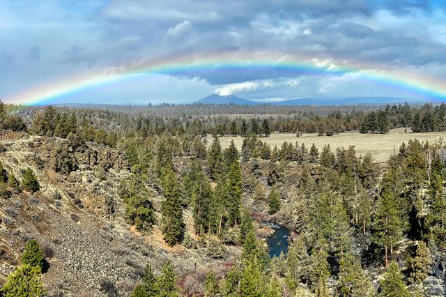 1122 NW Foxwood Place, Bend, OR 97703