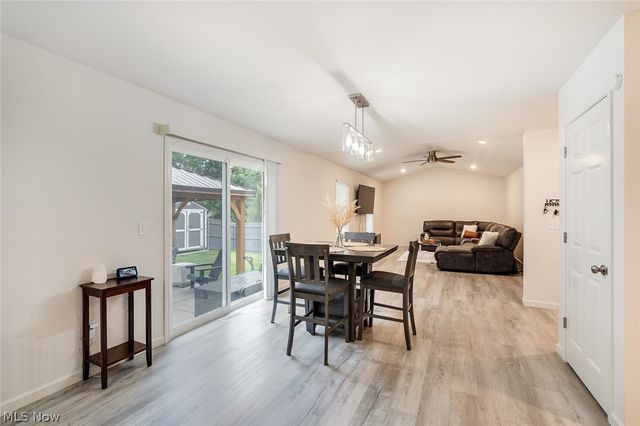 1254 Cross Drive, Austintown, OH 44515
