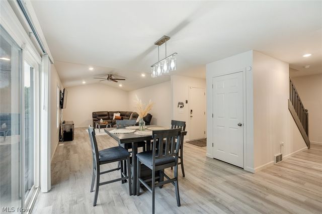 1254 Cross Drive, Austintown, OH 44515