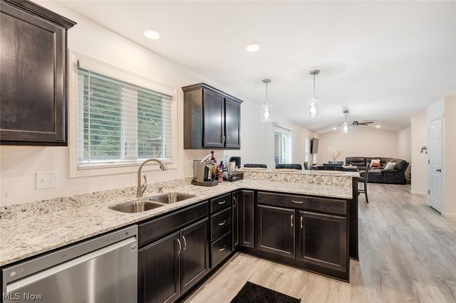 1254 Cross Drive, Austintown, OH 44515