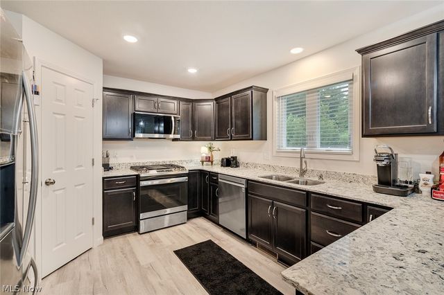 1254 Cross Drive, Austintown, OH 44515
