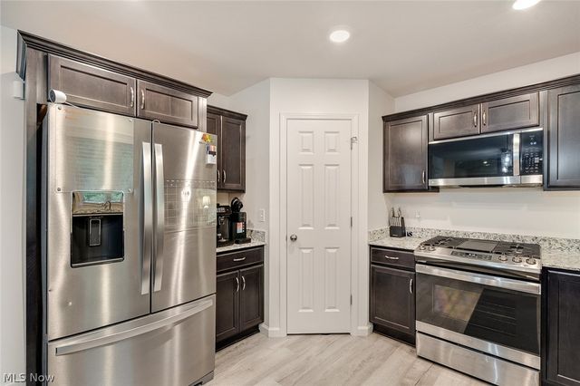 1254 Cross Drive, Austintown, OH 44515