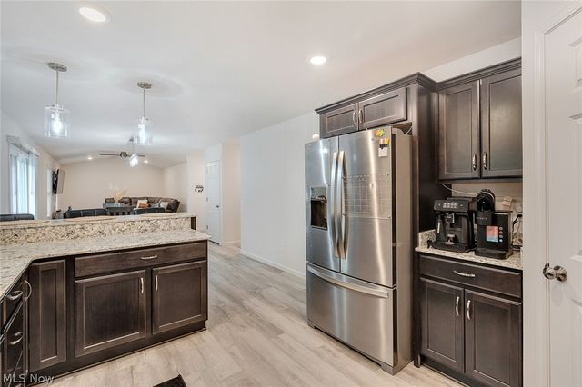 1254 Cross Drive, Austintown, OH 44515