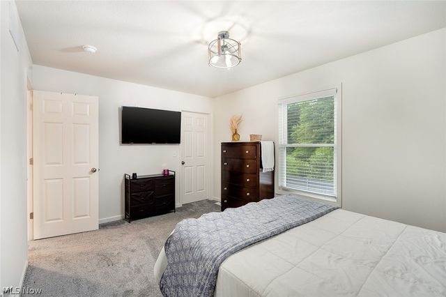 1254 Cross Drive, Austintown, OH 44515