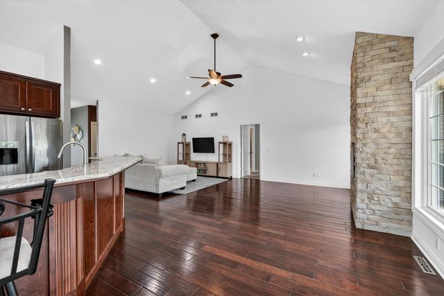 269 W Nelson Street, Deerfield, WI 53531