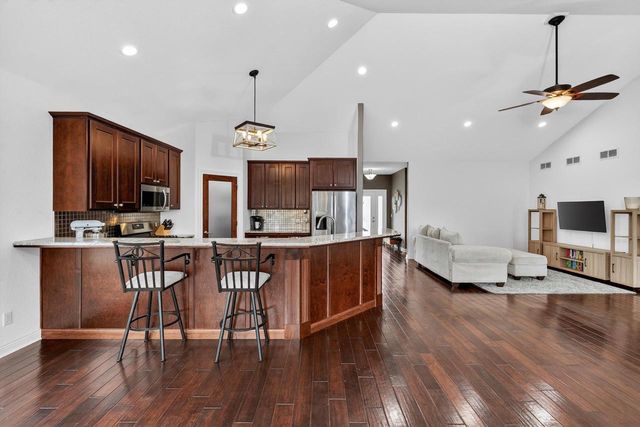 269 W Nelson Street, Deerfield, WI 53531