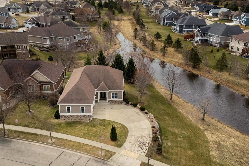 269 W Nelson Street, Deerfield, WI 53531