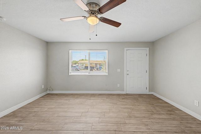 4044 W BURGESS Lane, Phoenix, AZ 85041