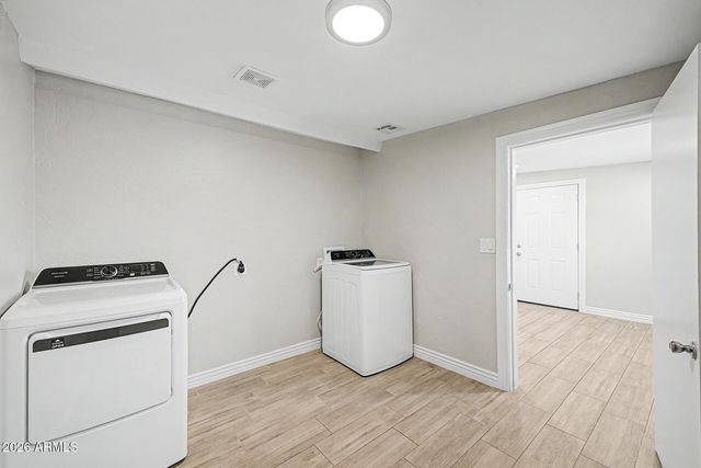 4044 W BURGESS Lane, Phoenix, AZ 85041