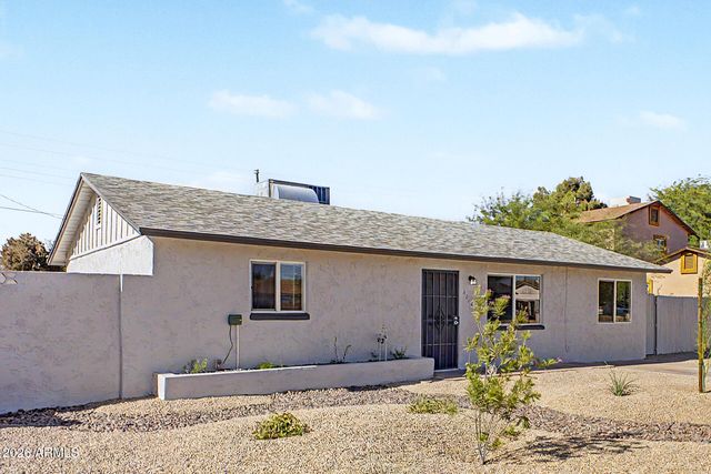 4044 W BURGESS Lane, Phoenix, AZ 85041