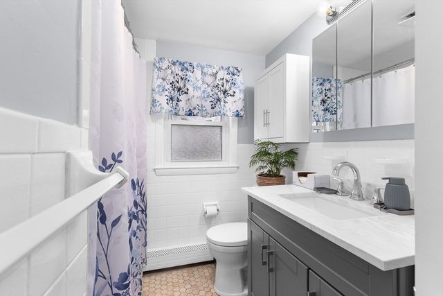 22 Baker St, Brockton, MA 02302