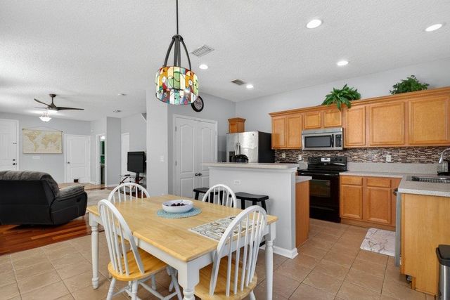 300 W Pisa Pl, St Augustine, FL 32084