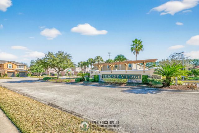 300 W Pisa Pl, St Augustine, FL 32084