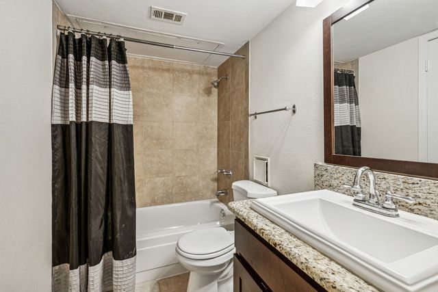 7640 W Greenway Boulevard 3D, Dallas, TX 75209