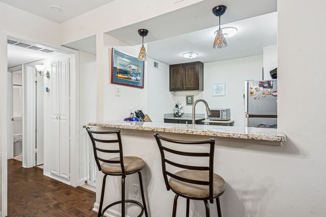 7640 W Greenway Boulevard 3D, Dallas, TX 75209
