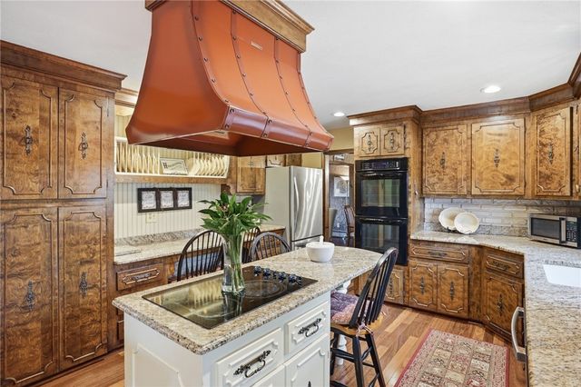 34 Robin Lane, West Warwick, RI 02893