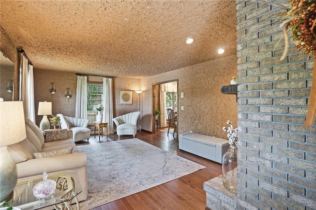 34 Robin Lane, West Warwick, RI 02893