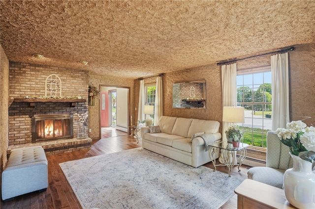 34 Robin Lane, West Warwick, RI 02893