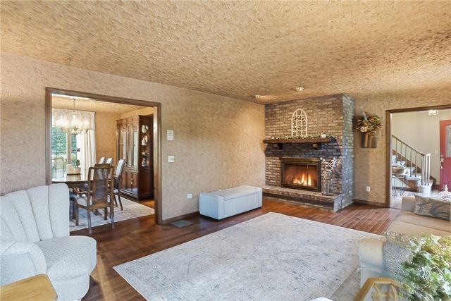 34 Robin Lane, West Warwick, RI 02893