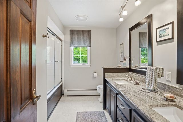 34 Robin Lane, West Warwick, RI 02893