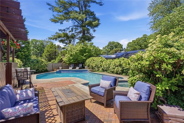 34 Robin Lane, West Warwick, RI 02893