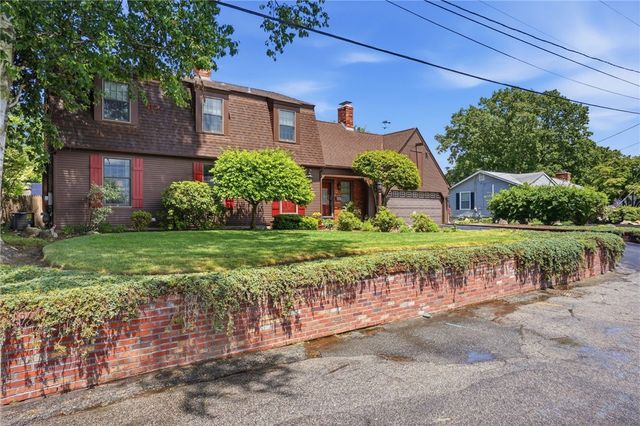 34 Robin Lane, West Warwick, RI 02893