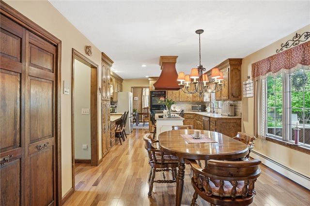 34 Robin Lane, West Warwick, RI 02893