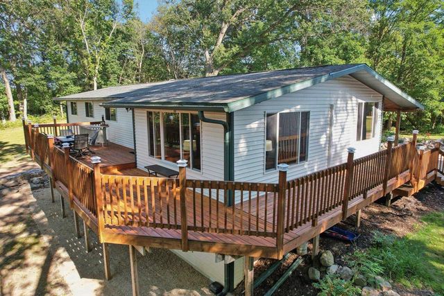 E13848 Dan Mar Court, Merrimac, WI 53561