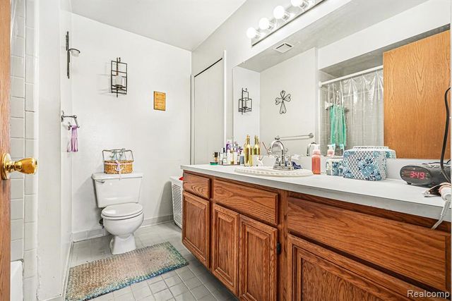 42146 Hidden Brook Drive, Clinton Township, MI 48038