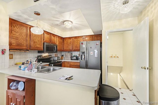 42146 Hidden Brook Drive, Clinton Township, MI 48038