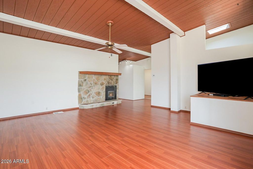 Image 3 of property listing at 10375 E Lynn Drive, Cornville, AZ 86325