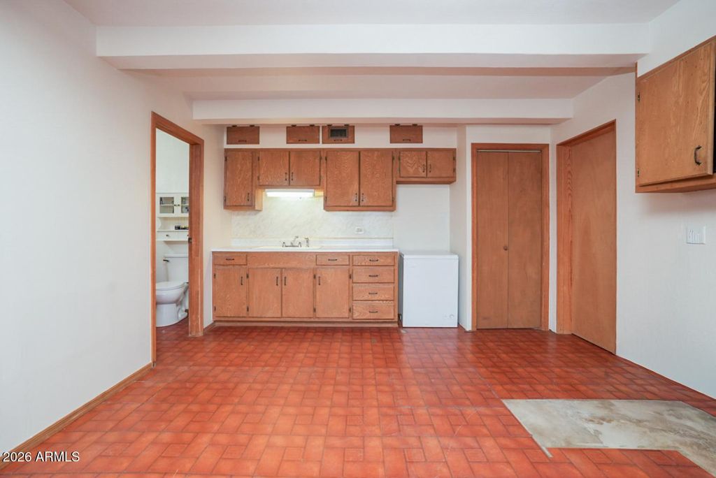 Image 31 of property listing at 10375 E Lynn Drive, Cornville, AZ 86325