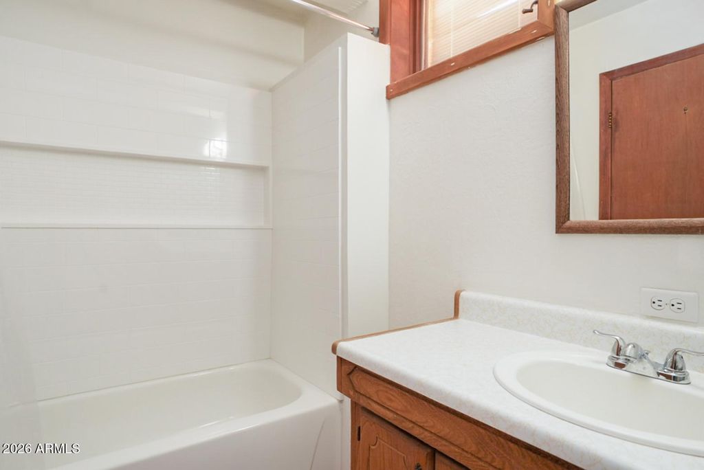 Image 35 of property listing at 10375 E Lynn Drive, Cornville, AZ 86325