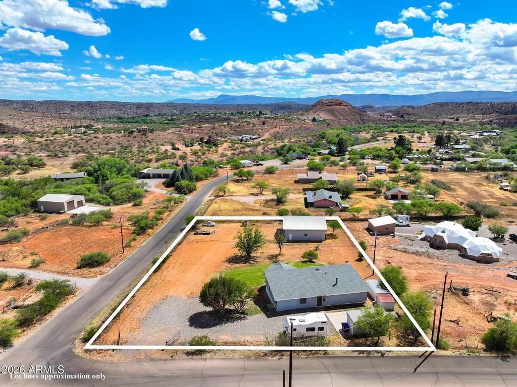 Image 8 of property listing at 10375 E Lynn Drive, Cornville, AZ 86325