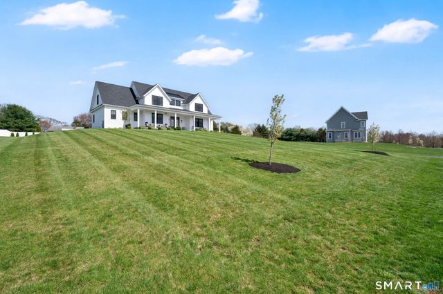 3 Garnet Lane, Ellington, CT 06029