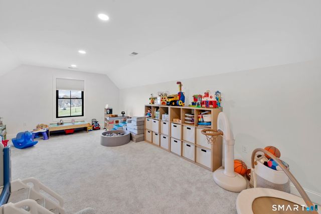 3 Garnet Lane, Ellington, CT 06029