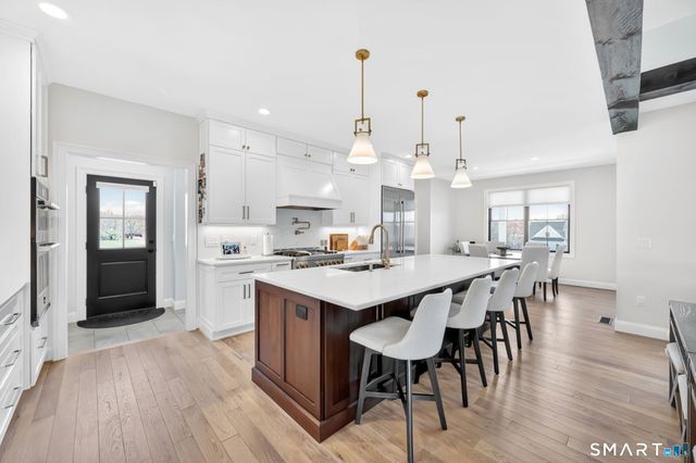 3 Garnet Lane, Ellington, CT 06029