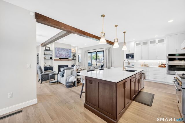 3 Garnet Lane, Ellington, CT 06029